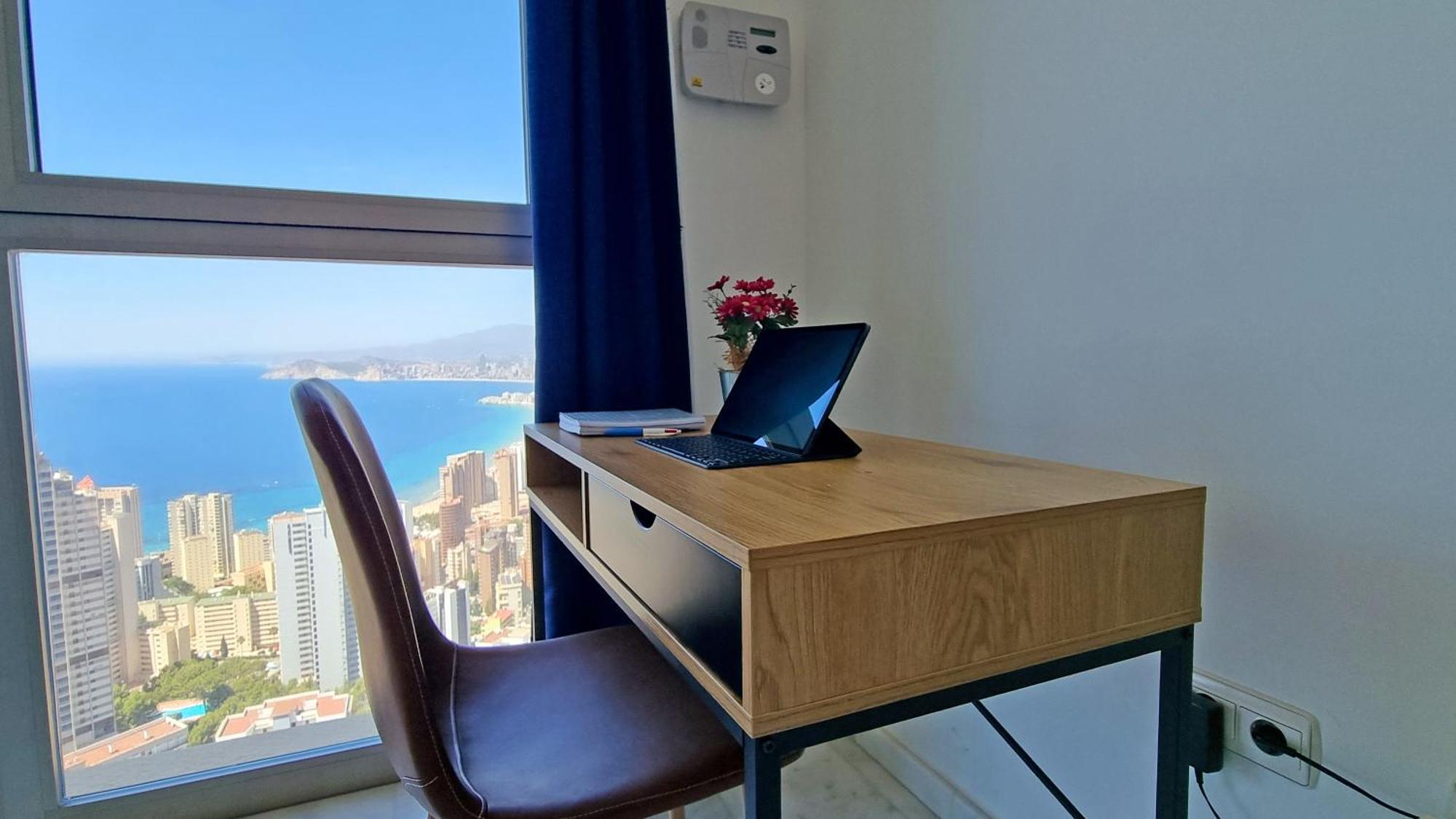 Highrise Apartment With Private Terrace & Sea Views - 34Th Floor Benidorm Exteriér fotografie